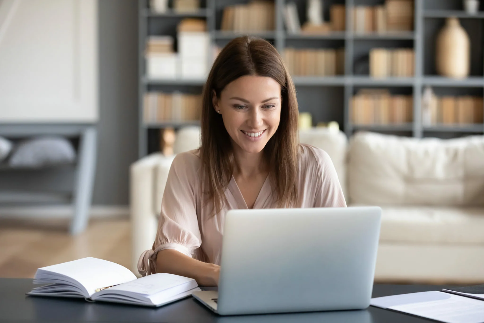Create Ads Like a Pro Without a Team: 5 AI Tools That Do It All